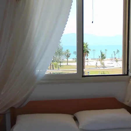 Si Era فلورا